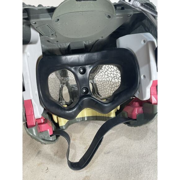 Jurassic World Park Chomp 'n Roar Blue Velociraptor Raptor Dinosaur Mask Toy - Picture 5 of 6